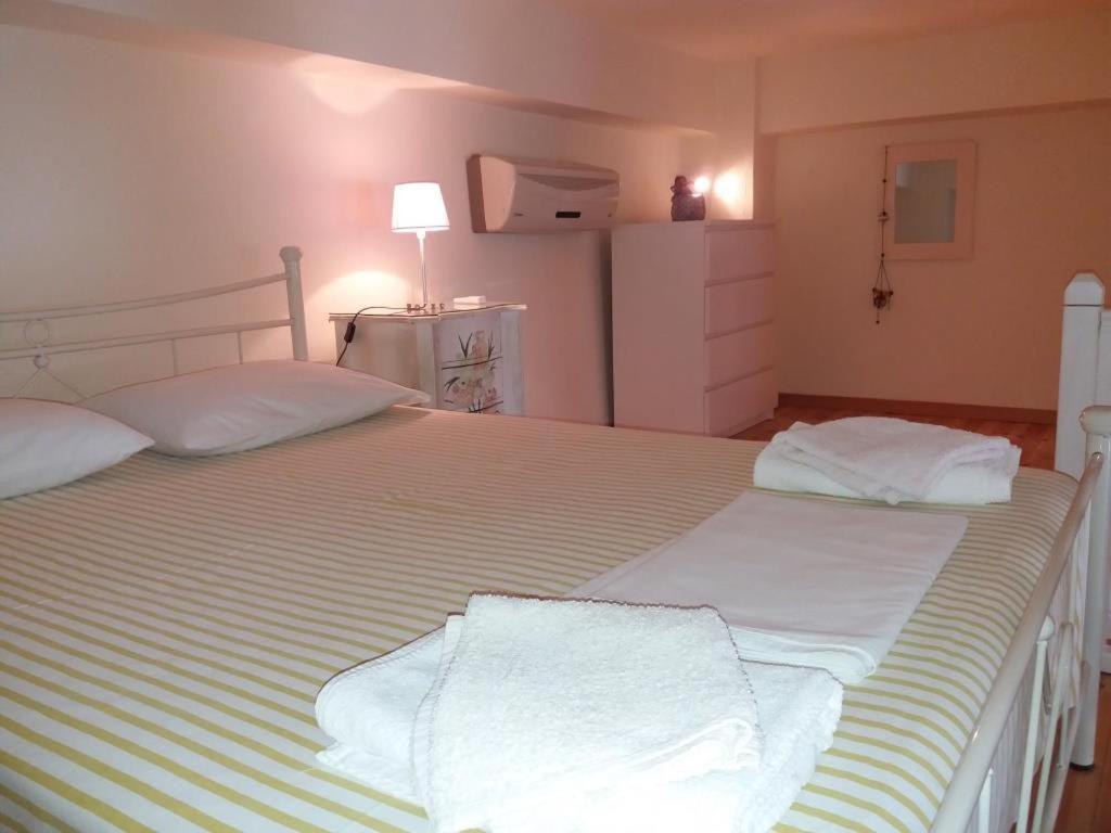 Roula's Suites Ándros Extérieur photo